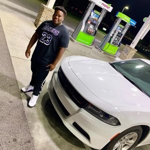 Meet your Posher, Malik